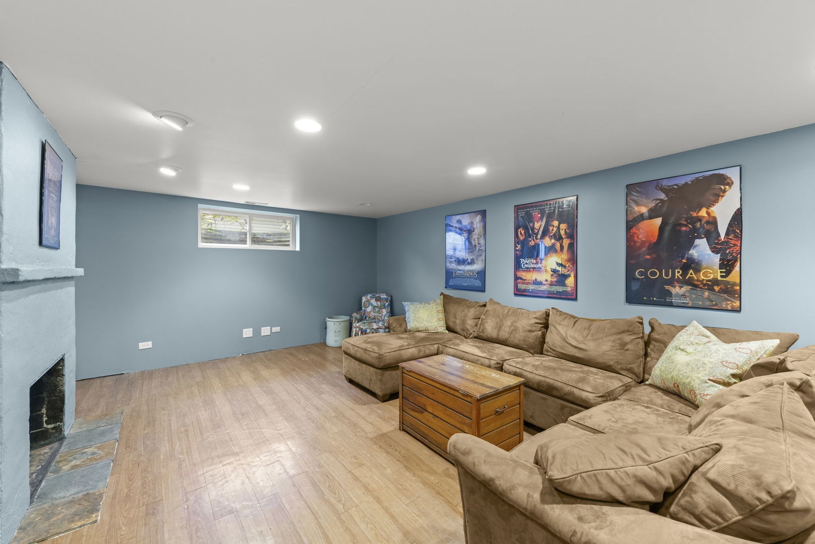 Gallery Image 13