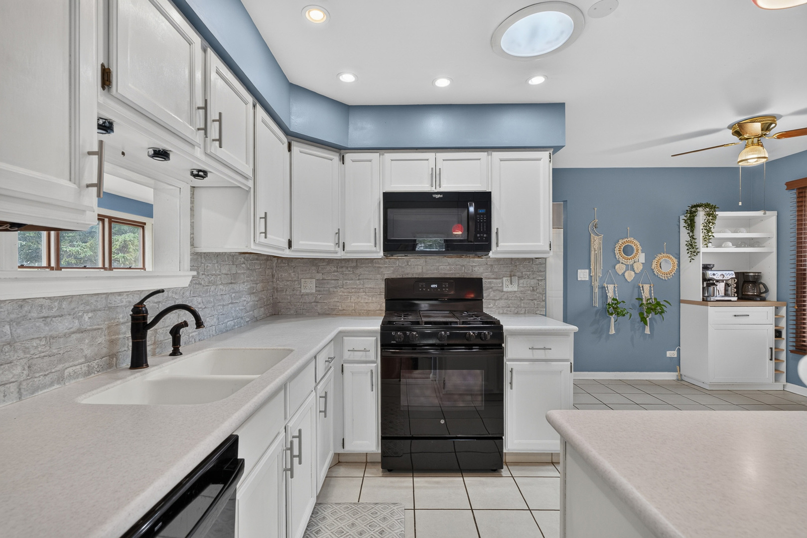 Gallery Image 13