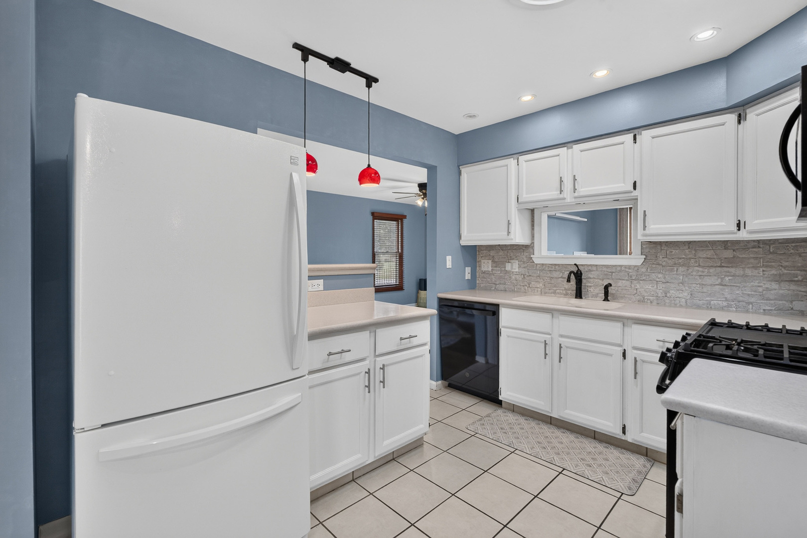Gallery Image 15