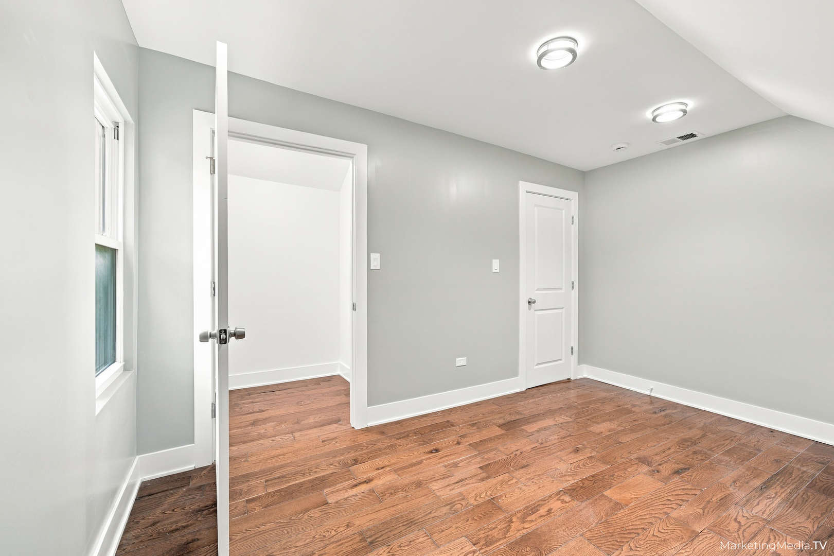 Gallery Image 13